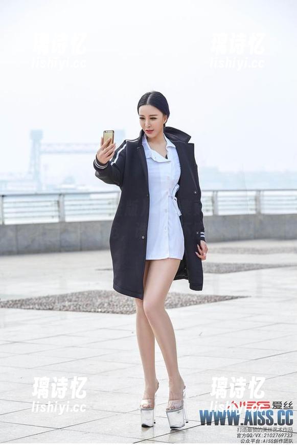 AISS爱丝(黄金版) - 图集更新：索菲的机械师风范，谁说我不懂修理？