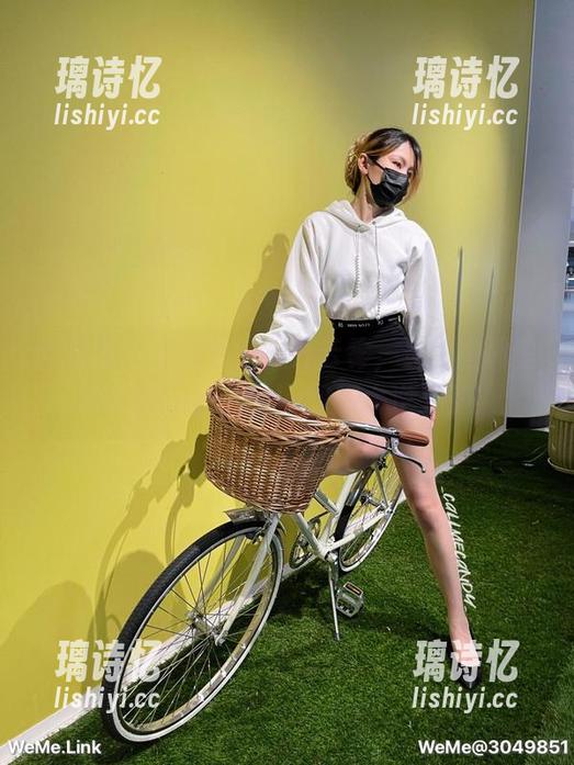 微密圈 - 来这边，拨开云雾，免费图册里的Callmecandy双腿太逆天了！