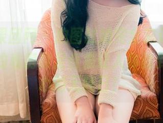 GIRLT果团网 – 拍图时她完全忘记穿鞋，莫雅淇的私房裸足合集让人体验到让人开心的无鞋日！