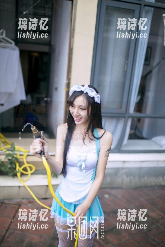 GIRLT果团网 - 突然意识到，莫雅淇的美腿写真竟然让我忘了时间，快下载一张留念吧。