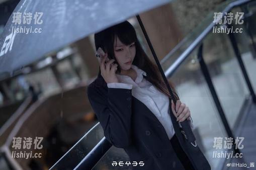 Halo_酱 Halo_酱再发力,最新图库的爱宕旗袍,让人微微一颤,真服了。