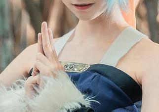 美图里的Kitaro_绮太郎和他的皮衣——真想知道这些衣服里藏了多少秘密，呵呵。