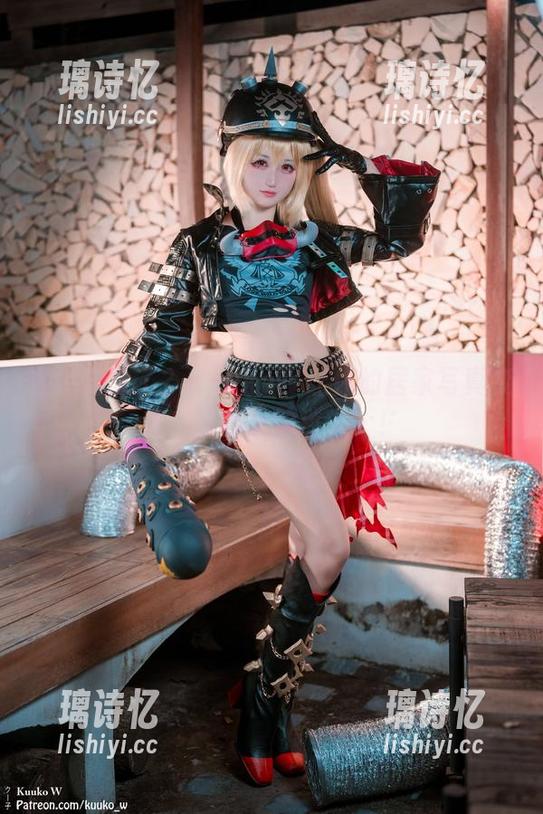 在家宅久了？KuukoW让你的居家写真变身‘瘫痪里的迷人’！