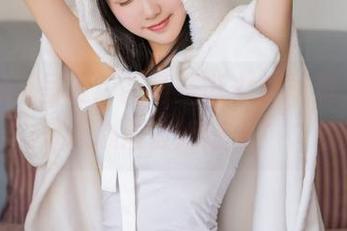 喵糖映画呈现：高清圣诞女郎写真，还好我心没被她迷走！