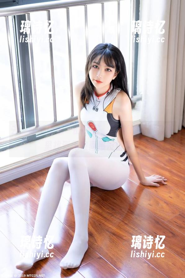 去“喵糖映画”的民宿，在JK的写真套图里找到无数喜感没错吧！