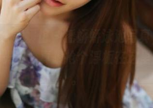 MyGirl美媛馆 – 潘娇娇泳池写真，水面蜿蜒的光影，真想抢个浮板在这里打水漂。