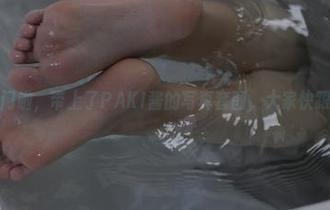 班长出门啦，带上了PAKI酱的写真套图，大家快跟上啊！