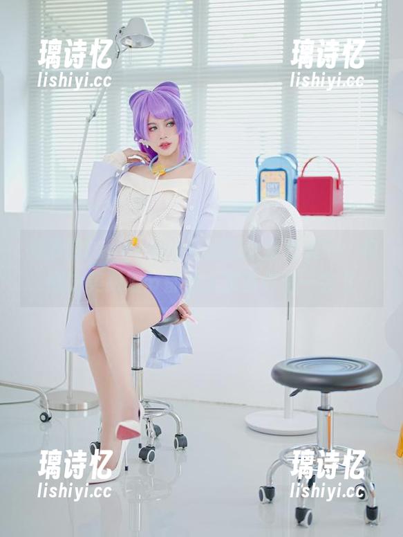 PingPing 微妙的PingPing与她的女友合集中:构图之美跟细节都让人想多停留一会儿