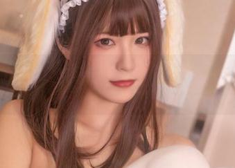 Quan冉有点饿：从恶堕小魔女到图库里抓狂的辣妹照