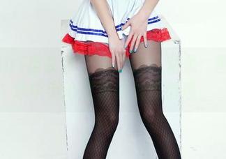 TuiGirl推女郎 – 艾栗栗的温柔：图库精选中小心翼翼的细腻情感。