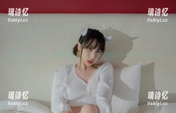别说Uhye(이유혜)的最新婚纱图库！那样的设计让我都不敢想象！