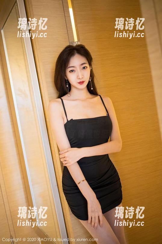 XIAOYU语画界 - 程开心的火热夏日合集，照片里似乎透出一种“热情过了头”的感觉？看了好像也挺爽。