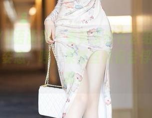 XIAOYU语画界 – 看黄乐然在这组高清套图里的姿态，哼，果然丝袜很会俘获人心嘛。
