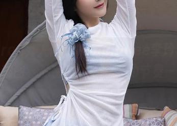 Xiuren秀人网 – AngelaLee李玲内衣套图，私密又不失诱惑的节奏～