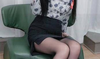 Xiuren秀人网 – 刘婷婷的职业装合集：穿得像个总裁的日常下载指南