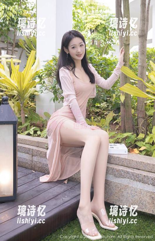 Xiuren秀人网-奈汐酱nice Xiuren秀人网 - 精选图库中的奈汐酱nice,清纯如春水,但我心却开始翻涌。
