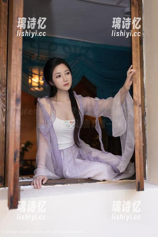Xiuren秀人网-易阳Silvia Xiuren秀人网 - 学姐出没,易阳Silvia的写真总能让我多看一眼