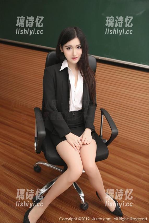 Xiuren秀人网-月夕Lily Xiuren秀人网 - 自拍不过是月夕Lily日常,免费套图送你不一样的惊喜。