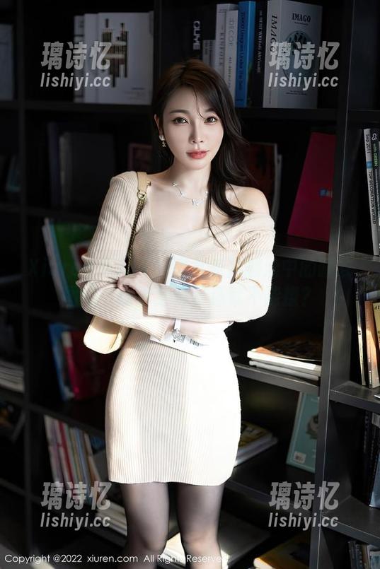Xiuren秀人网-清水美嘉 Xiuren秀人网 - 清水美嘉翻滚中的睡衣图集:谁说穿得舒适就不能撩?