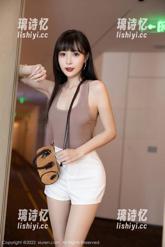 Xiuren秀人网 - “艾栗栗栗栗栗栗吖”水手服亮相，最新资源透着一股子俏皮。