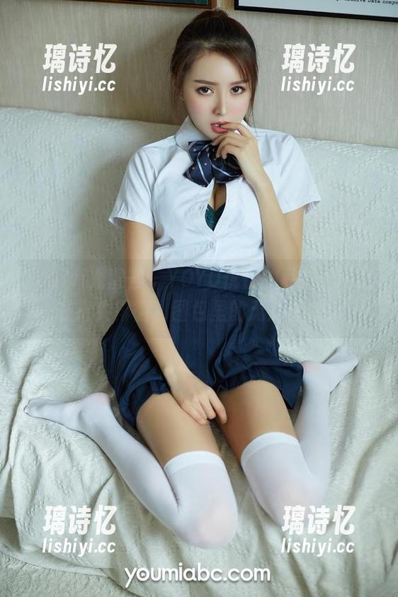 YouMi尤蜜荟-YOYO优优 YouMi尤蜜荟 - YOYO优优的私拍,味道在指尖徘徊,图包里的无形诱惑!