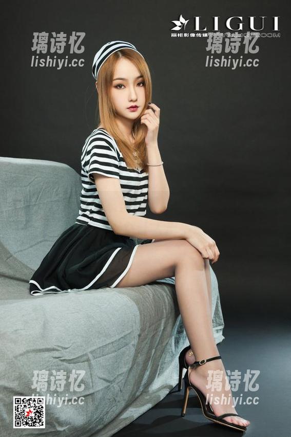 丽柜-尔尔 丽柜 - 免费图集里的教师足底,尔尔你这画风......果然让人出乎意料。