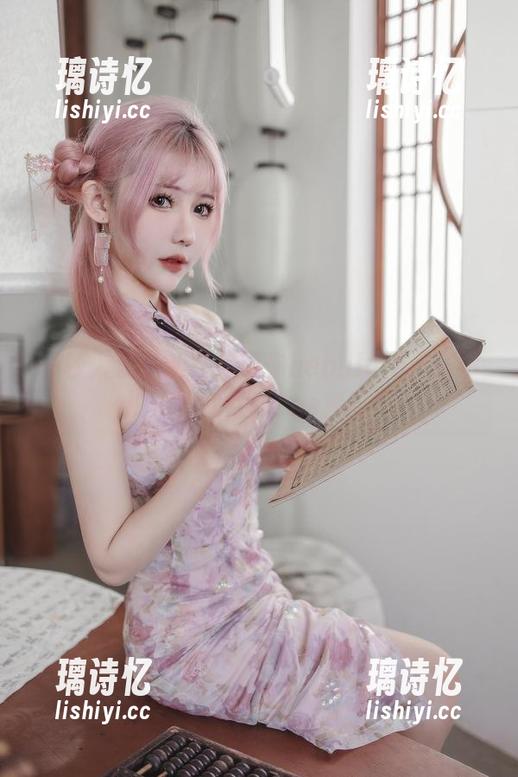 仙女月 一秒入戏!仙女月带你nebula飞:喜多川海梦兔女郎cos套图!