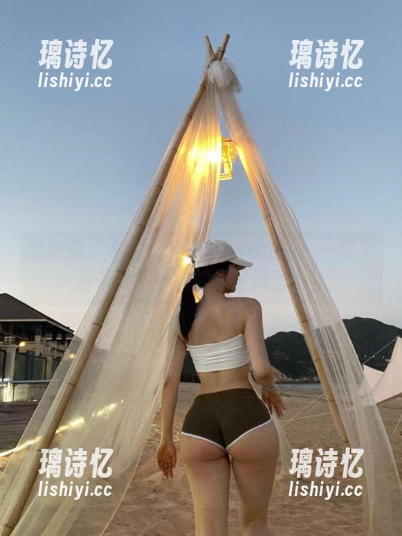 你文茜 微密圈 - 私房美足Révérence——你文茜带来不一样的足部风情合集