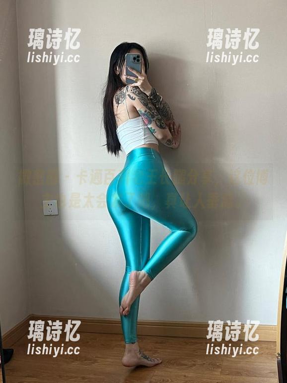 卡通百科老王 微密圈 - 卡通百科老王长腿分享,这位博主也是太会发了吧,真让人垂涎。