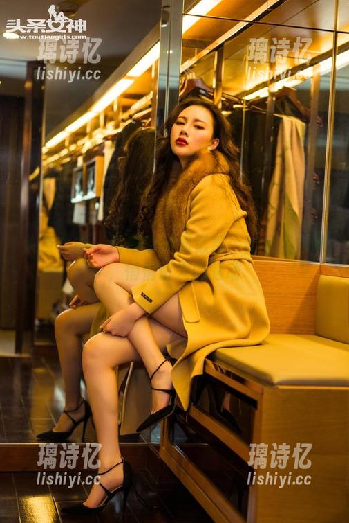 头条女神-郭忆然 头条女神 - 图册中的郭忆然:比基尼风味,悄悄引发的骚动