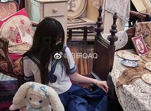 谁说凹凸世界只有不平坦？妖君白研帅气在线，别忘了下载哦！