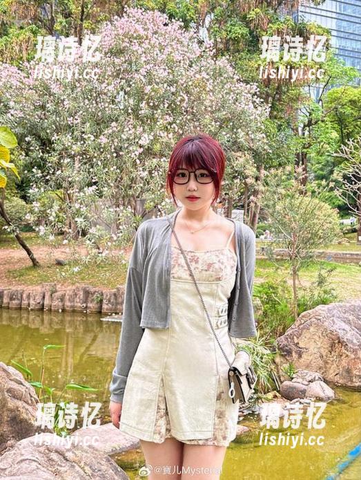 宝儿mysterial 这些照片可真够甜的,宝儿mysterial就是那个“女孩代表”嘛!