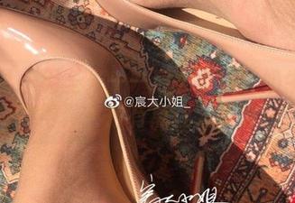 微密圈 – 无圣光——宸大小姐让奶牛写真变得真实得有点让人失神！