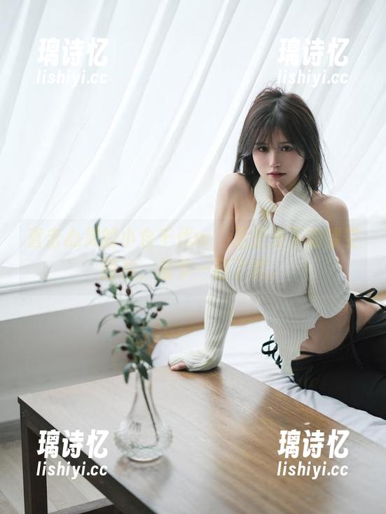 小仓千代w 直击心灵的小仓千代w,无圣光下的镂空图片,细节一目了然。