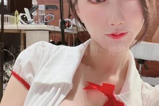 微密圈 – 小玉吃果冻的高清套图：她的姐姐，随便聊聊
