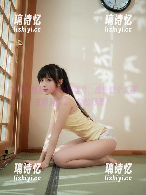 小鹿鹿shika 打开小鹿鹿shika的写真,感觉整个人都变得温柔了,真的好吧?