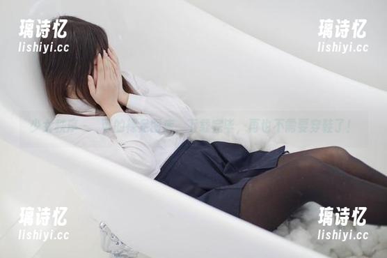 少女秩序 - 晞可的裸足图库，下载完毕，再也不需要穿鞋了！
