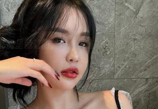 微密圈 – 私房里藏着的黄瓜，张鑫baby的图片总是能让我喷饭！