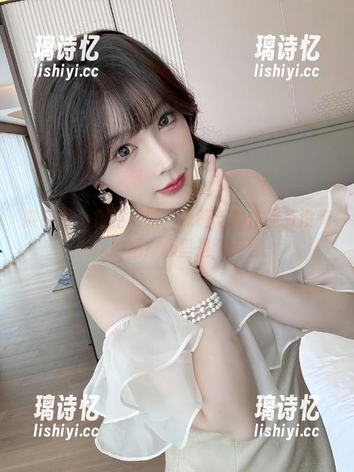 微密圈 - 镂空如斯，徐莉芝的作品有没有光环加成？心里是个问号。