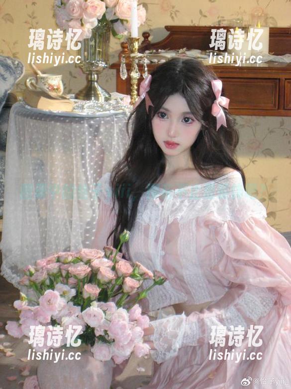 怡子yiii 图册中的怡子yiii,樱花不止是装饰吧?