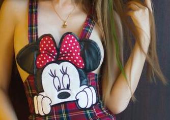 推女郎 – 潘娇娇的私房美图，吊带里藏着多少小心思？