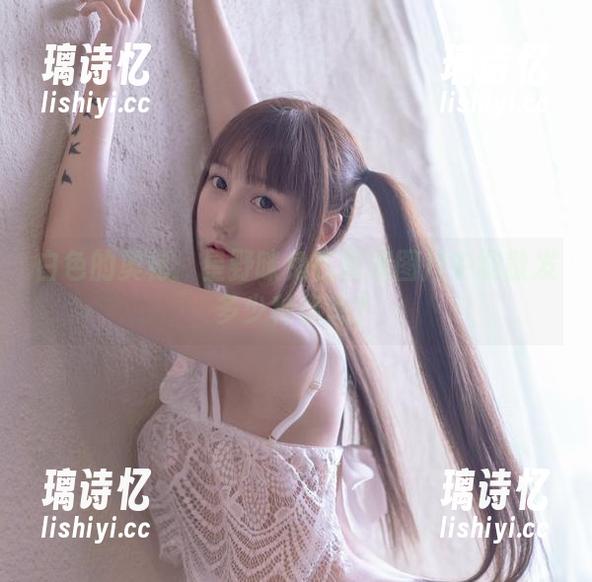 星野咪兔 白色的奥秘:星野咪兔在高清图片中能散发多少种姿态?