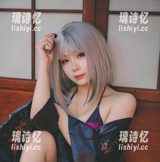 末夜787 新探险:水手服里的末夜787和她的幽默COS,图包让你嗨翻天!