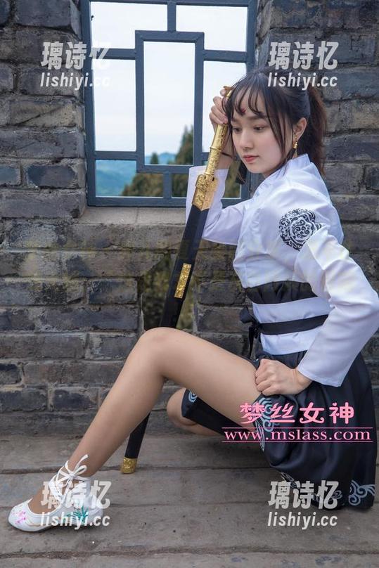 梦丝女神-乔儿 梦丝女神 - 乔儿的夏天美图分享,忍不住想大喊:“这是我才不是灰白阿姨的假期!”