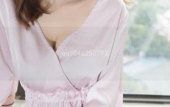 梦丝女神 – 灵唯的双人图集分享——图里有人在对话，实则都是我自己在思考
