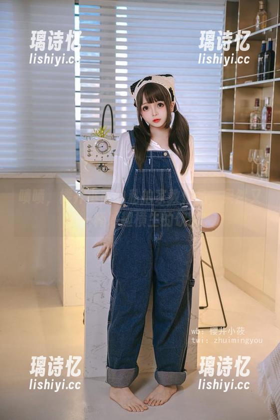 啧啧，樱井小莜的私拍家教作品，果然又是一杯妙趣横生的饮品。