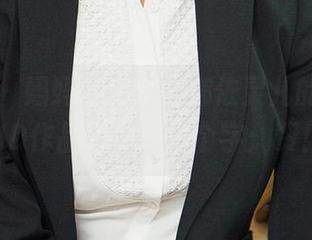 爱尤物 – 妈妈说，那是娜依灵儿的裤里丝HD作品集；我一个字：赞！