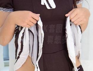 爱尤物 – 李丽莎的JK套图——这脸就是带着戏的气场啊，真想多看几眼。