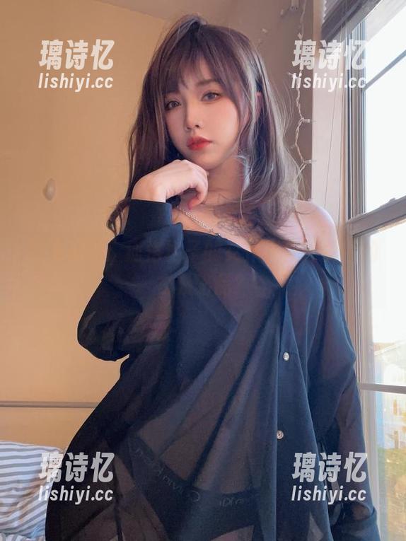 狐洛洛子 图集精选:狐洛洛子的女仆天使,梦中的衣橱出品?
