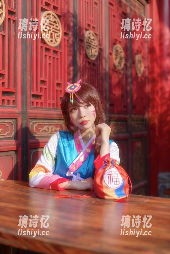 白易子教主 点击下载,帮白易子教主一把,征服你的小心心的旗袍套图!